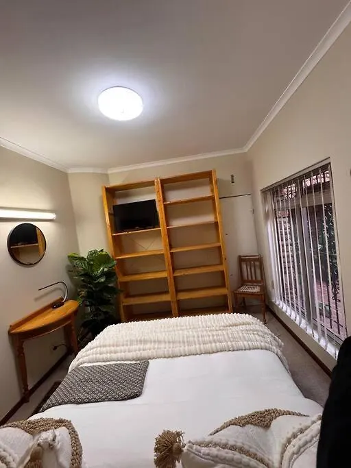 B Shocked Manor - Lux Suites Cape Town 0*,  Güney Afrika