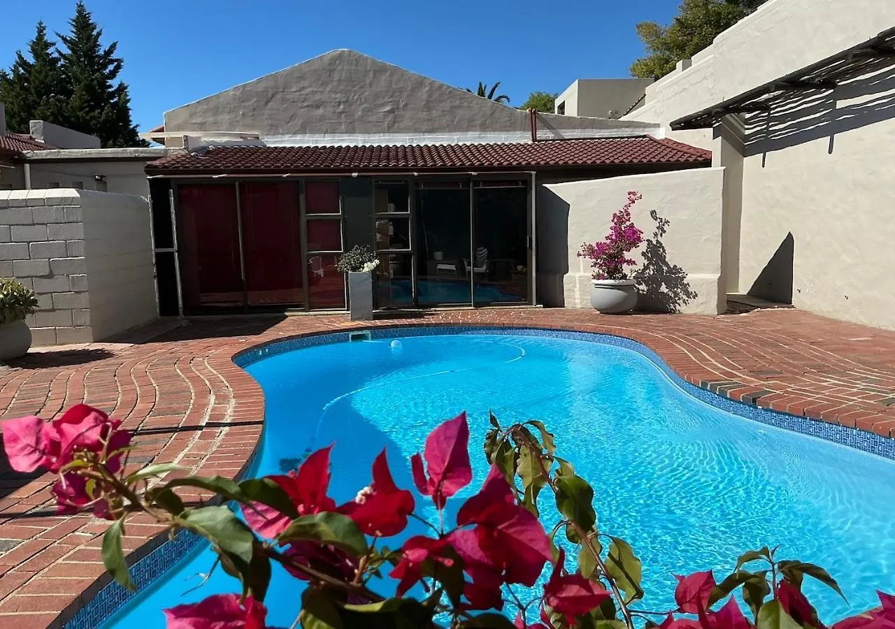 B Shocked Manor - Lux Suites Cape Town 0*,  Güney Afrika