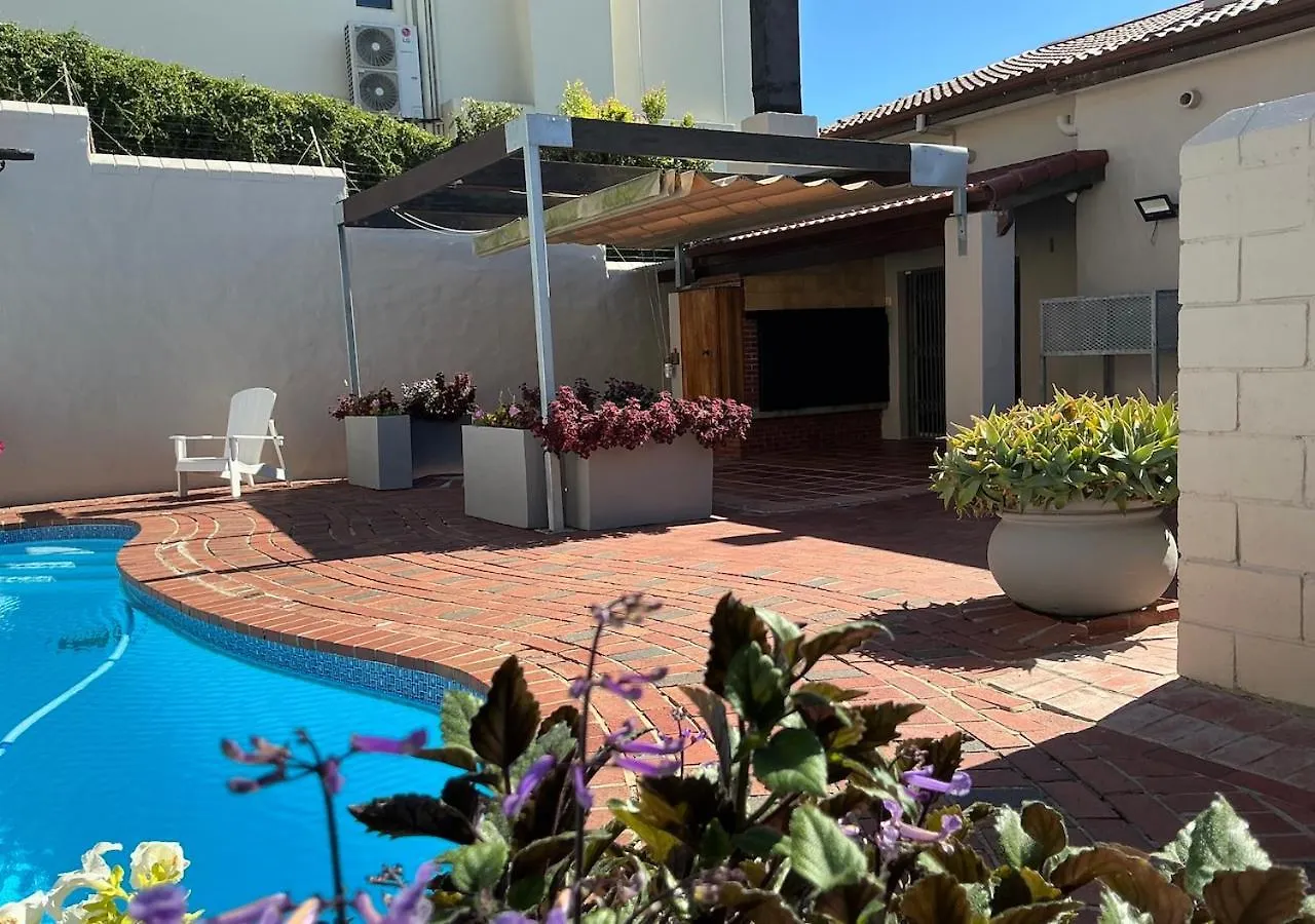 Tatil Evi B Shocked Manor - Lux Suites Cape Town